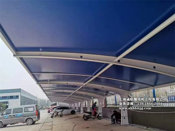 异型钢7字车棚 (57)