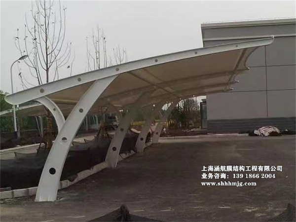 异型钢7字车棚 (53)